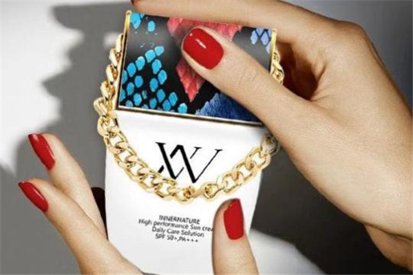 vn鉑金包防曬霜成分表 兼具美白保濕 vn鉑金包防曬霜成分表 兼具美白保濕