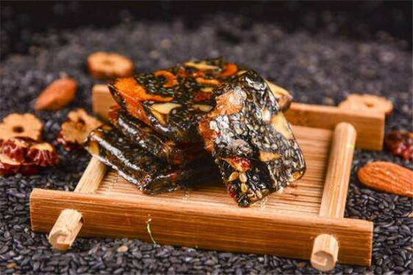 夏天可以吃阿膠固元膏嗎 阿膠固元膏的作用 夏天可以吃阿膠固元膏嗎 阿膠固元膏的作用