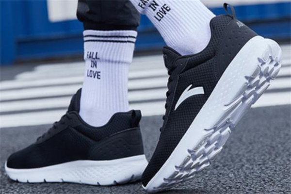 安踏運動鞋是哪里生產的 安踏鞋子產地