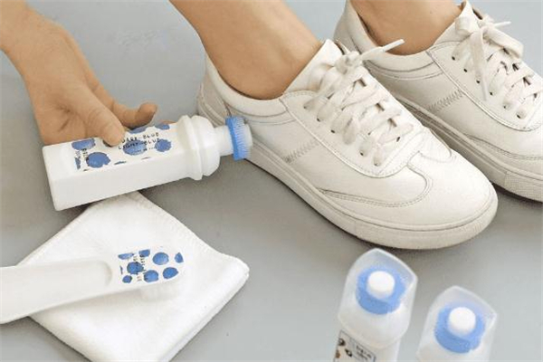 球鞋增白劑怎么用 球鞋增白劑怎么洗掉 球鞋增白劑怎么用 球鞋增白劑怎么洗掉