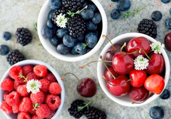 草莓可以泡白酒嗎 草莓的作用 草莓可以泡白酒嗎 草莓的作用