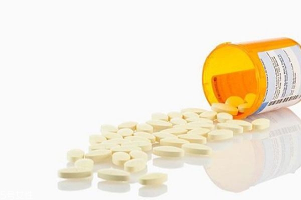 愛(ài)樂(lè)維能和鈣片一起吃嗎 補(bǔ)鈣小貼士 愛(ài)樂(lè)維能和鈣片一起吃嗎 補(bǔ)鈣小貼士