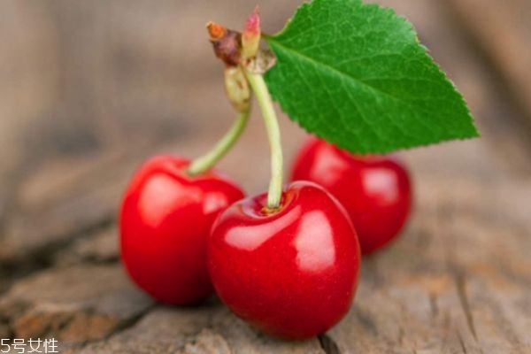 吃櫻桃會胖嗎 不要把櫻桃當減肥利器 吃櫻桃會胖嗎 不要把櫻桃當減肥利器