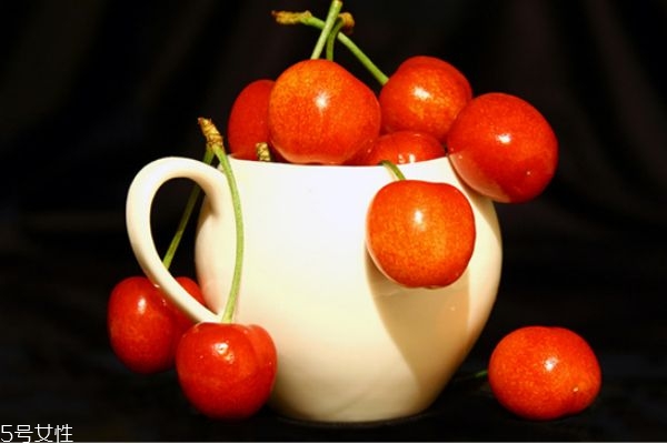 吃櫻桃會胖嗎 不要把櫻桃當減肥利器 吃櫻桃會胖嗎 不要把櫻桃當減肥利器