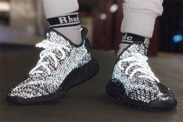 yeezy350黑色滿(mǎn)天星上腳效果 椰子滿(mǎn)天星黑色實(shí)物