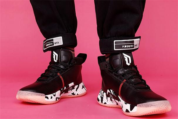 利拉德5和保羅12哪個好 利拉德5和保羅12對比測評 利拉德5和保羅12哪個好 利拉德5和保羅12對比測評