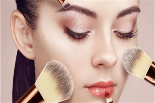 化妝怎么保持一天 方法是這樣 化妝怎么保持一天 方法是這樣