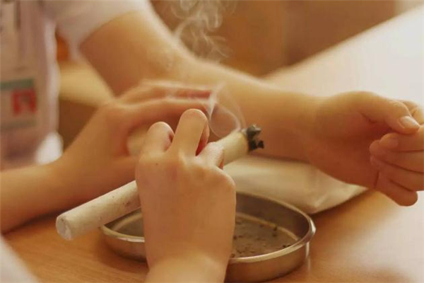 艾灸減肥會反彈嗎 保持健康生活習慣 艾灸減肥會反彈嗎 保持健康生活習慣