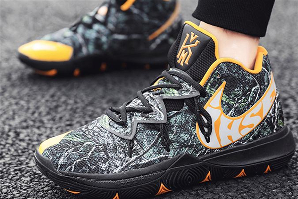 耐克歐文5美版與國(guó)內(nèi)版的區(qū)別 兩大版本對(duì)比 耐克歐文5美版與國(guó)內(nèi)版的區(qū)別 兩大版本對(duì)比