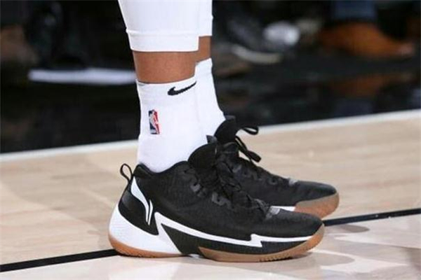 團(tuán)隊籃球鞋是什么意思 籃球鞋td版什么意思