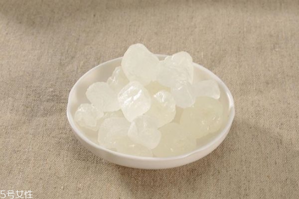 冰糖可以化痰嗎 冰糖化痰的做法 冰糖可以化痰嗎 冰糖化痰的做法