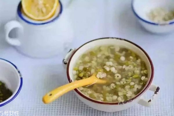 冰糖綠豆湯的做法 冰糖綠豆湯的功效與作用 冰糖綠豆湯的做法 冰糖綠豆湯的功效與作用