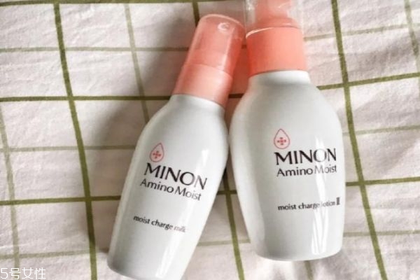 油性敏感肌用什么水乳 油性敏感肌適合的水乳