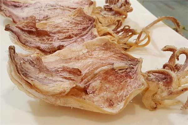 魷魚干泡發(fā)后怎么處理 魷魚干泡發(fā)后什么樣 魷魚干泡發(fā)后怎么處理 魷魚干泡發(fā)后什么樣