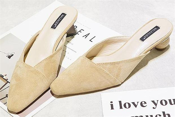 穆勒鞋買什么材質(zhì)好 鞋面材質(zhì)很重要 穆勒鞋買什么材質(zhì)好 鞋面材質(zhì)很重要