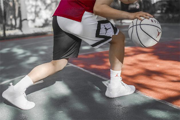 jordan zero gravity實(shí)戰(zhàn)測評 aj全新實(shí)戰(zhàn)球鞋