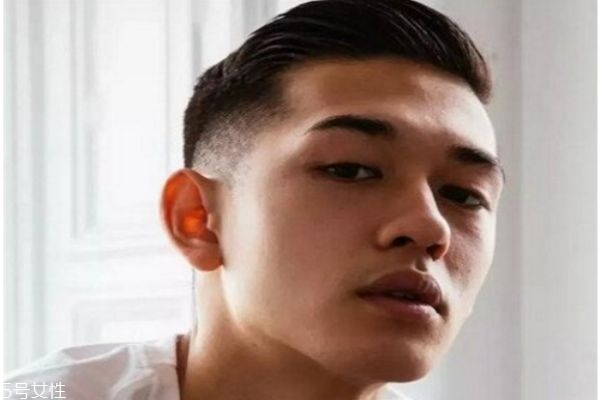 正常男士護(hù)膚順序 男士使用護(hù)膚品順序 正常男士護(hù)膚順序 男士使用護(hù)膚品順序