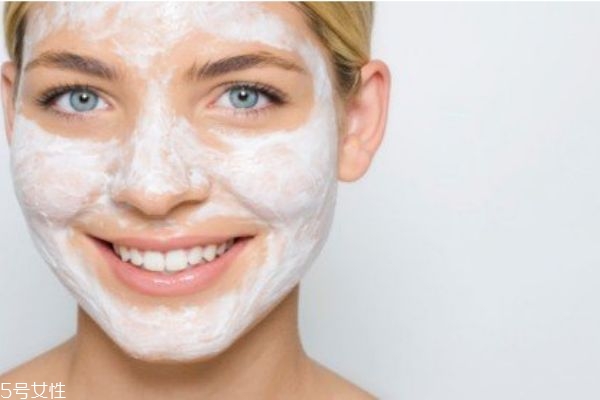 清潔面膜能代替去角質嗎 兩者有區(qū)別 清潔面膜能代替去角質嗎 兩者有區(qū)別