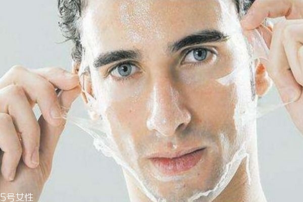 男生可以敷女生面膜嗎 男生可以用女生的面膜 男生可以敷女生面膜嗎 男生可以用女生的面膜