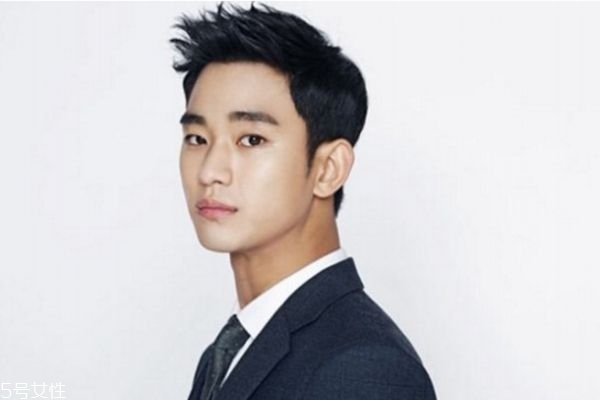 正常男士護(hù)膚順序 男士使用護(hù)膚品順序 正常男士護(hù)膚順序 男士使用護(hù)膚品順序