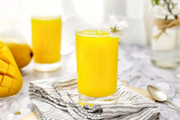 芒果汁放一天會(huì)變質(zhì)嗎 芒果汁隔夜還能喝嗎 芒果汁放一天會(huì)變質(zhì)嗎 芒果汁隔夜還能喝嗎