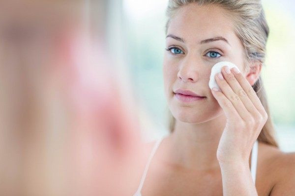 隔離霜什么時(shí)候用好 隔離霜應(yīng)該在什么時(shí)候用 隔離霜什么時(shí)候用好 隔離霜應(yīng)該在什么時(shí)候用