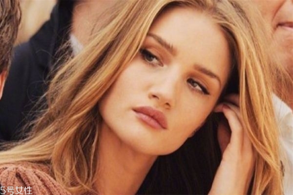 膨體隆鼻老了會(huì)怎樣 關(guān)于隆鼻你必須知道 膨體隆鼻老了會(huì)怎樣 關(guān)于隆鼻你必須知道