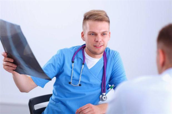 喝酒胃出血有生命危險嗎 喝酒吐血的后果