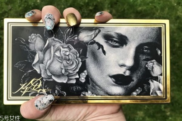 細(xì)閃眼影盤有哪些 好看的細(xì)閃眼影 細(xì)閃眼影盤有哪些 好看的細(xì)閃眼影