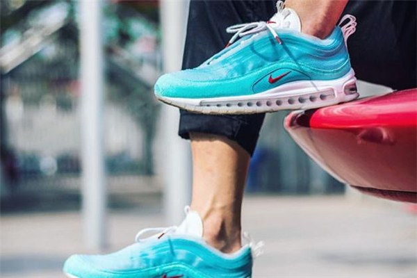 耐克air max 97萬花筒真假對比 am97萬花筒真假鑒定 耐克air max 97萬花筒真假對比 am97萬花筒真假鑒定