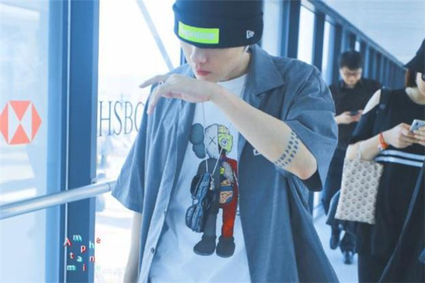 2019優(yōu)衣庫kaws會(huì)補(bǔ)貨嗎 優(yōu)衣庫kaws聯(lián)名遭瘋搶