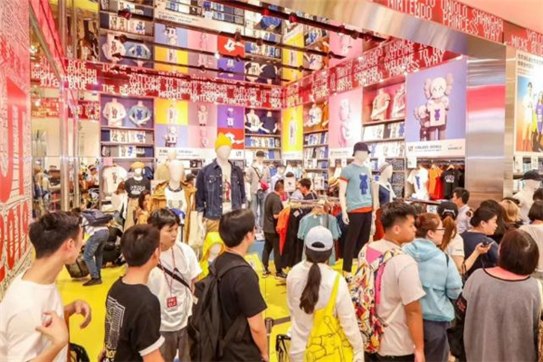 2019優(yōu)衣庫(kù)kaws聯(lián)名多少錢(qián) 優(yōu)衣庫(kù)kaws會(huì)漲價(jià)嗎