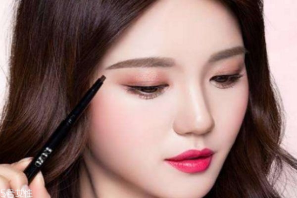 半永久后眉毛癢怎么辦 紋眉后眉毛發(fā)癢 半永久后眉毛癢怎么辦 紋眉后眉毛發(fā)癢