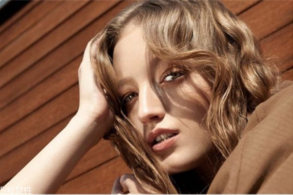 腫泡眼怎樣去除最好 腫泡眼術(shù)后護(hù)理 腫泡眼怎樣去除最好 腫泡眼術(shù)后護(hù)理