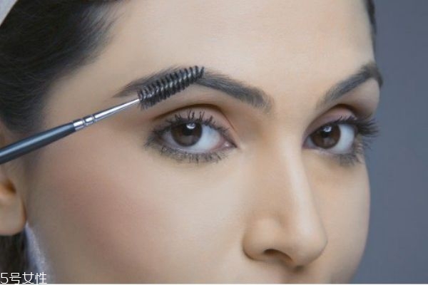 圓臉如何畫眉毛 圓臉畫眉毛教程 圓臉如何畫眉毛 圓臉畫眉毛教程