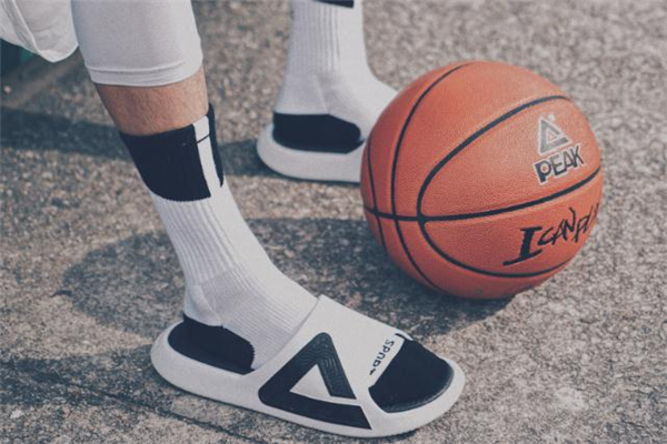 匹克態(tài)極拖鞋多少錢 匹克態(tài)極拖鞋發(fā)售時(shí)間 匹克態(tài)極拖鞋多少錢 匹克態(tài)極拖鞋發(fā)售時(shí)間