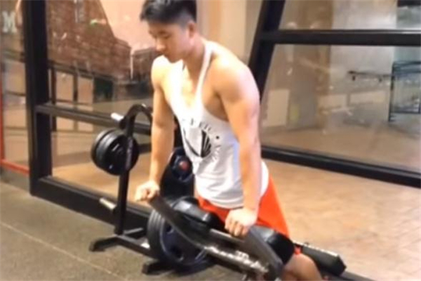 山羊挺身怎么練臀 山羊挺身練臀動(dòng)作要領(lǐng) 山羊挺身怎么練臀 山羊挺身練臀動(dòng)作要領(lǐng)