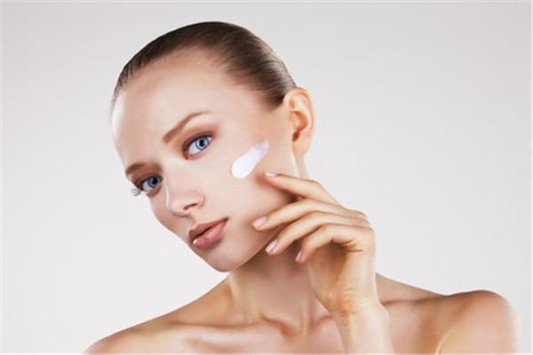 自體脂肪能隆鼻嗎 自體脂肪應(yīng)該注意些什么 自體脂肪能隆鼻嗎 自體脂肪應(yīng)該注意些什么