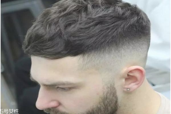 嚴(yán)重m字額留什么發(fā)型 男士嚴(yán)重m字額發(fā)型大全 嚴(yán)重m字額留什么發(fā)型 男士嚴(yán)重m字額發(fā)型大全