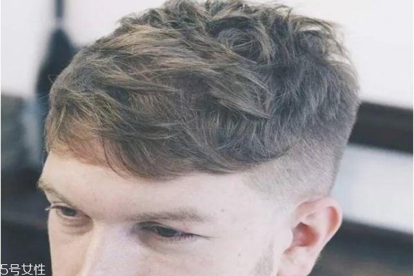 嚴(yán)重m字額留什么發(fā)型 男士嚴(yán)重m字額發(fā)型大全 嚴(yán)重m字額留什么發(fā)型 男士嚴(yán)重m字額發(fā)型大全