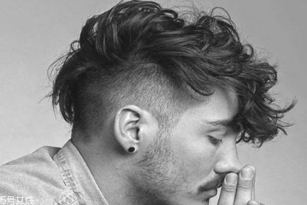 嚴(yán)重m字額留什么發(fā)型 男士嚴(yán)重m字額發(fā)型大全 嚴(yán)重m字額留什么發(fā)型 男士嚴(yán)重m字額發(fā)型大全