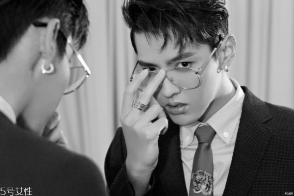 嚴(yán)重m字額留什么發(fā)型 男士嚴(yán)重m字額發(fā)型大全 嚴(yán)重m字額留什么發(fā)型 男士嚴(yán)重m字額發(fā)型大全