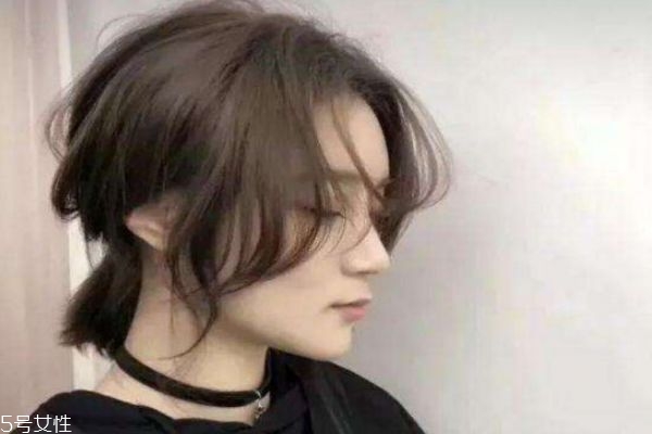 女生斜劉海有幾種類(lèi)型 好看的斜劉海發(fā)型圖片