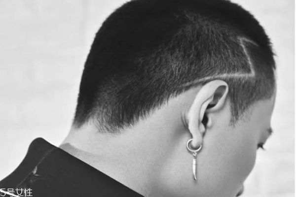 嚴(yán)重m字額留什么發(fā)型 男士嚴(yán)重m字額發(fā)型大全 嚴(yán)重m字額留什么發(fā)型 男士嚴(yán)重m字額發(fā)型大全