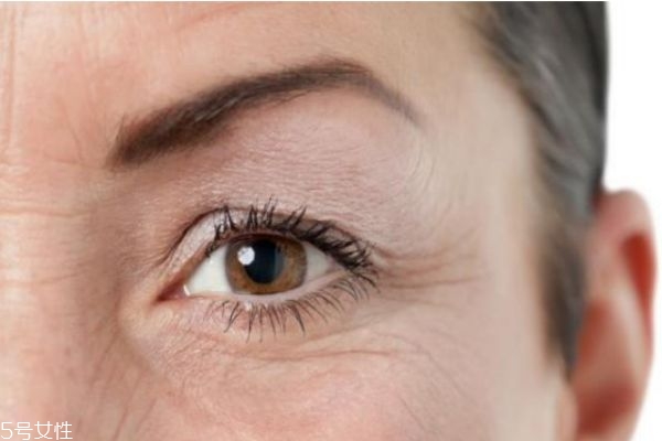 眼瞼下垂怎么辦 眼瞼下垂的病因 眼瞼下垂怎么辦 眼瞼下垂的病因