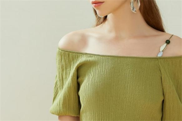 牛油果綠適合黃皮膚嗎 黃皮穿牛油果綠顯黑嗎 牛油果綠適合黃皮膚嗎 黃皮穿牛油果綠顯黑嗎