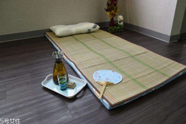 涼席發(fā)霉了還能用嗎 發(fā)霉涼席的4大處理方法 涼席發(fā)霉了還能用嗎 發(fā)霉涼席的4大處理方法
