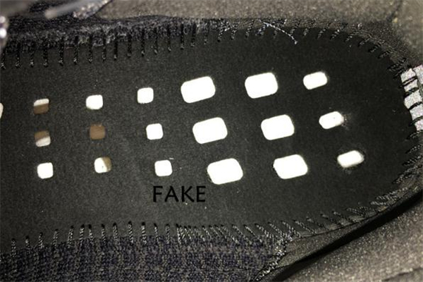 yeezy350黑天使真假對(duì)比 椰子黑天使怎么看真假 yeezy350黑天使真假對(duì)比 椰子黑天使怎么看真假
