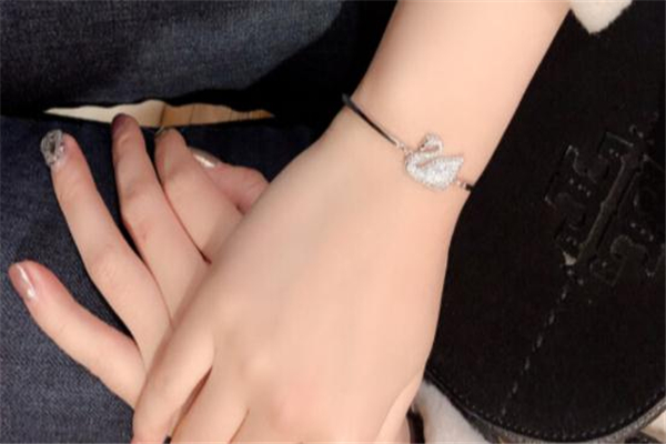 施華洛世奇有保修卡就是正品嗎 看購(gòu)買渠道 施華洛世奇有保修卡就是正品嗎 看購(gòu)買渠道