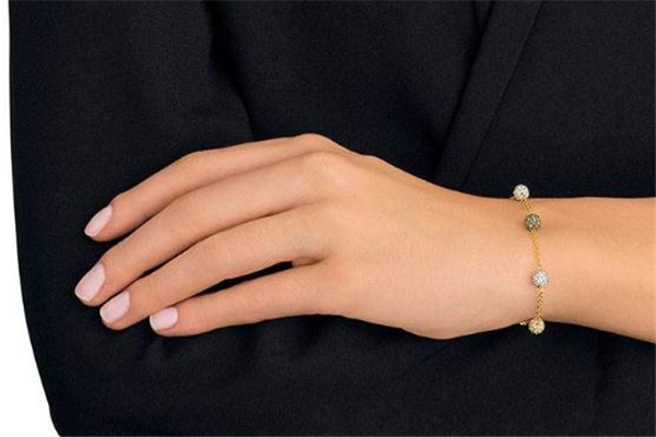 施華洛世奇手鏈怎么調(diào)節(jié)長(zhǎng)短 長(zhǎng)度調(diào)節(jié)方法